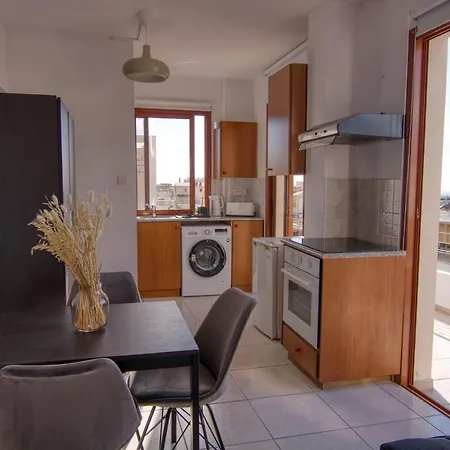 Phaedrus Living: Flat 101 شقة *